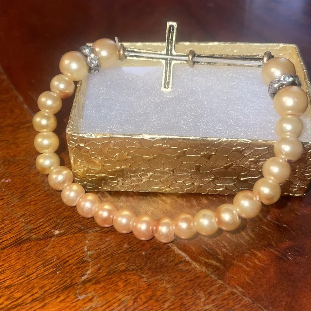 - New crystal cross stretch bracelet peach os